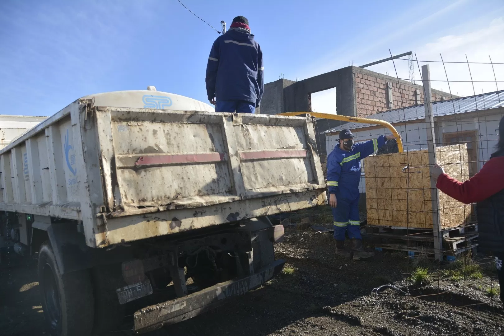 Servicios P Blicos Entrega Agua Potable En Diferentes Barrios Por El