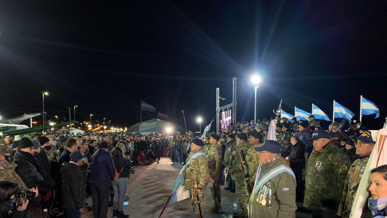 Fotogaler A As Fue La Vigilia Por Malvinas En R O Gallegos Y R O