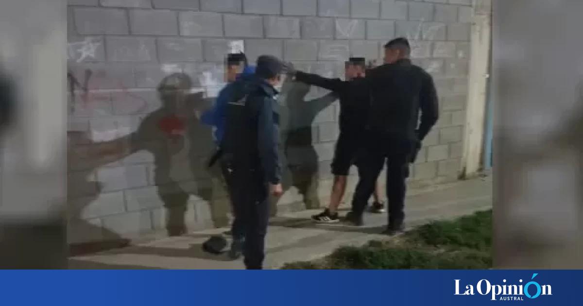 Apuñalaron a dos jóvenes en una pelea afuera de un bar hay dos