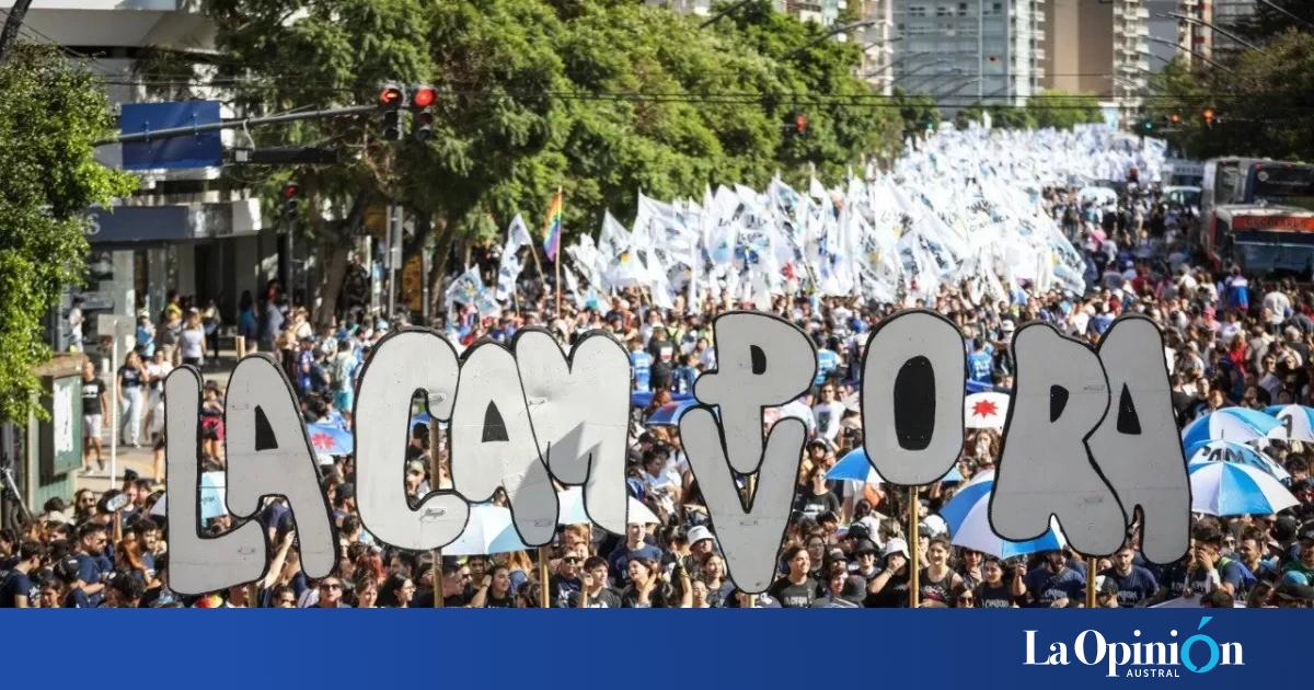 En vivo Masiva movilización desde la ex ESMA hasta Plaza de Mayo por