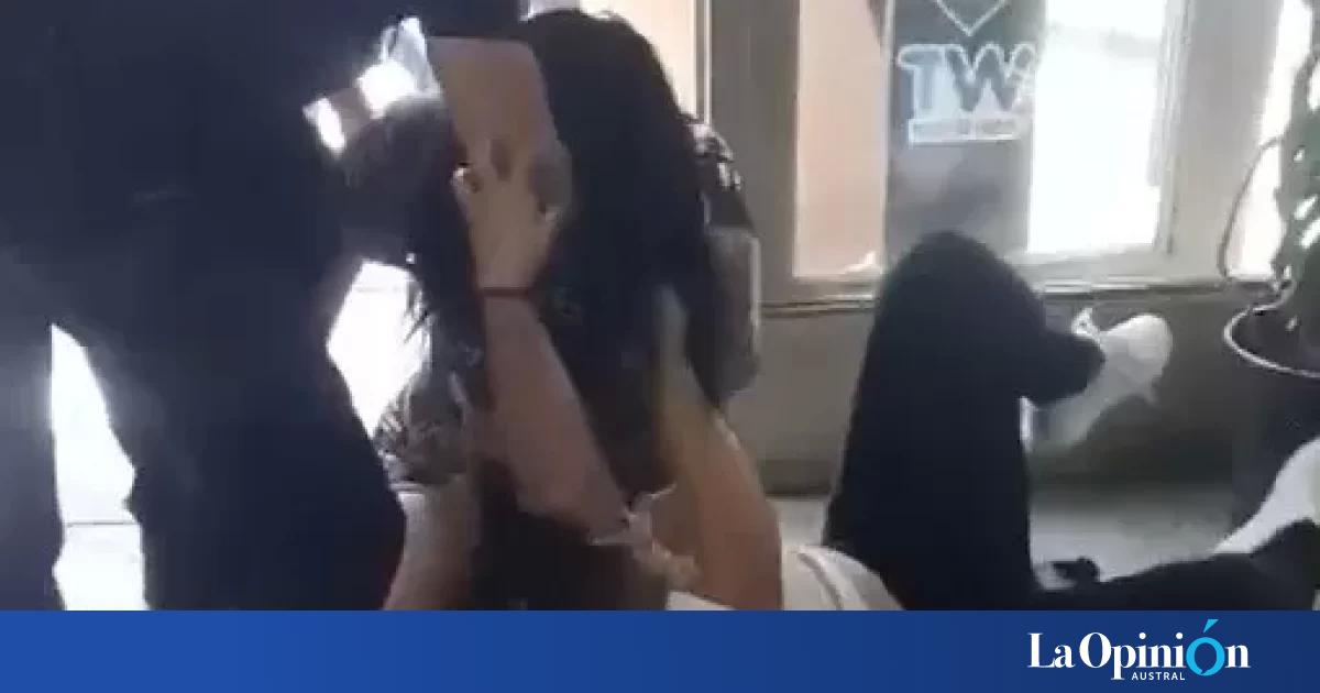 Video Violenta Pelea Entre Mujeres Mechones De Pelo En El Piso Pi As