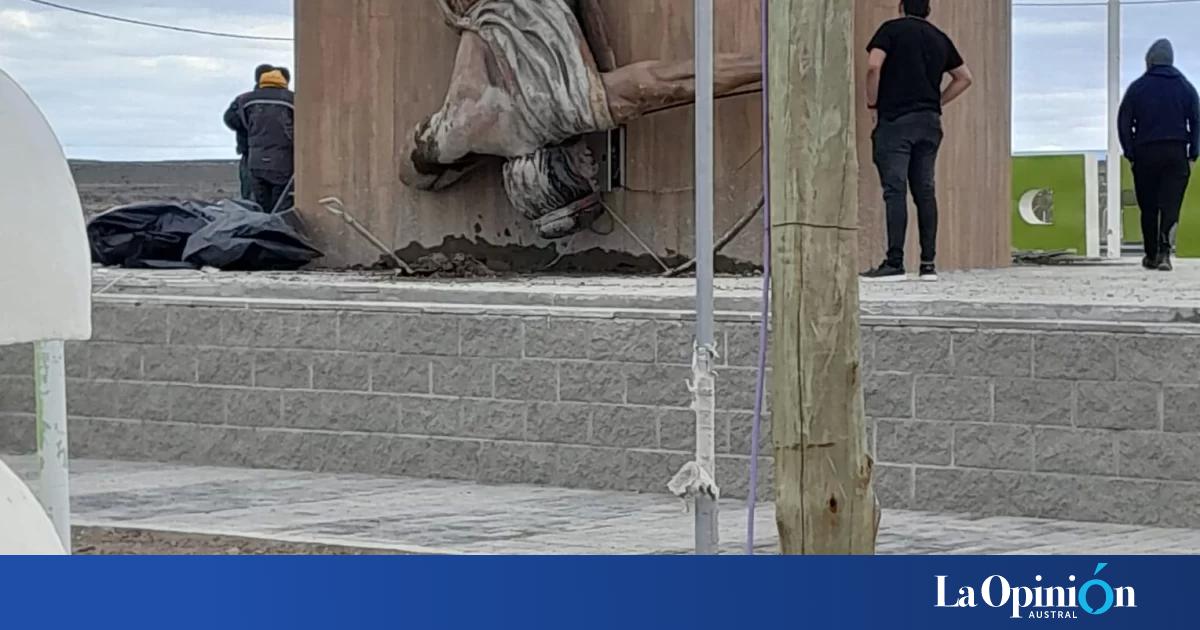 Un Joven Result Herido De Gravedad Tras La Ca Da Del Monumento Al