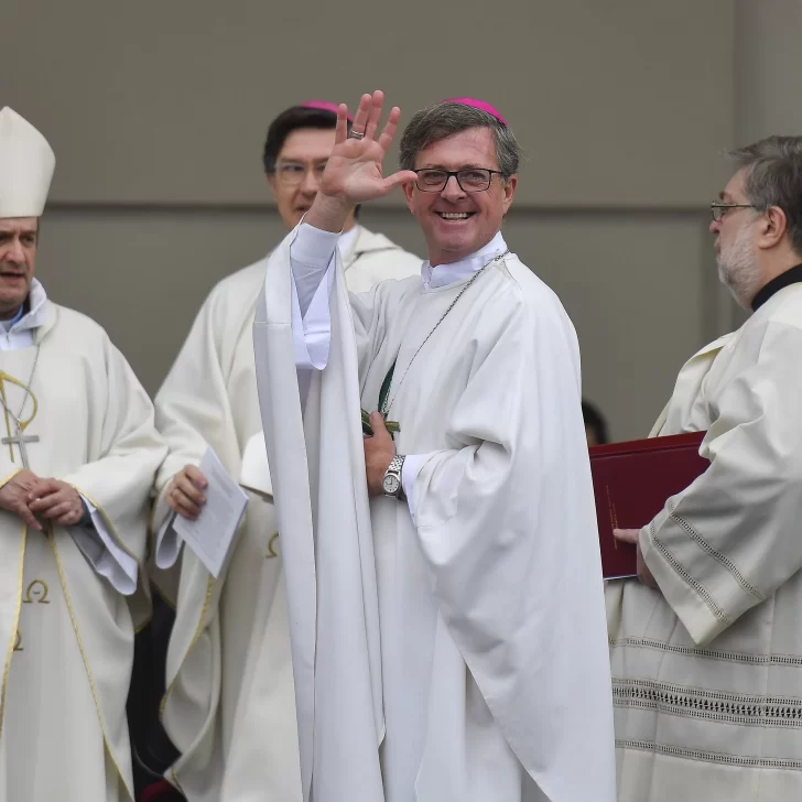 El arzobispo García Cuerva pidió “hacernos cargo y no mirar para otro lado”