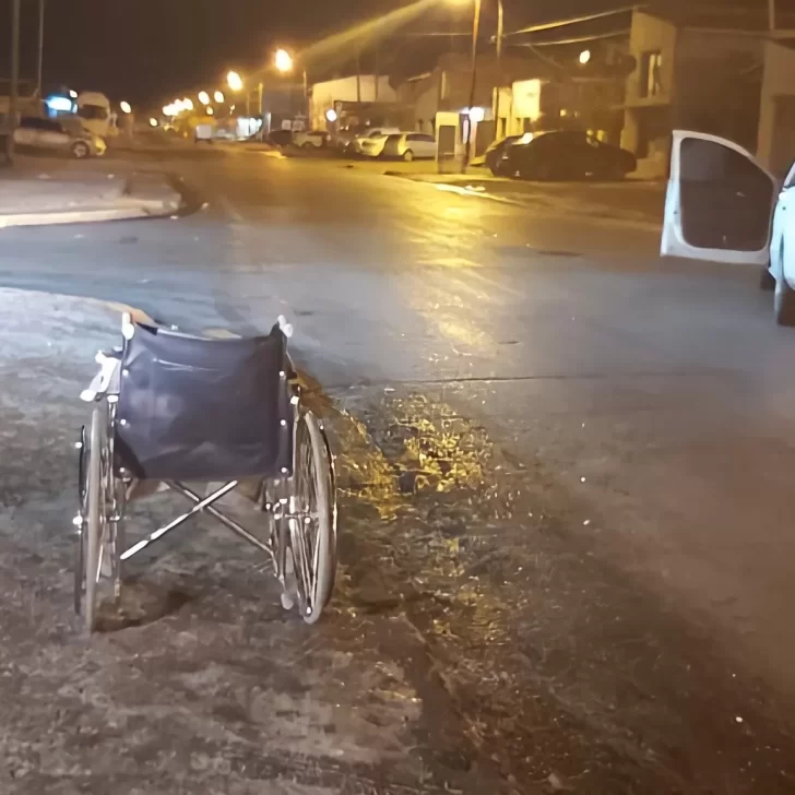 Barrio Belgrano: Cruzaba la calle en silla de  ruedas y un auto lo “tocó”