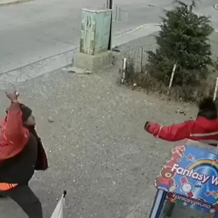 Joven apuñalado en el barrio Marina: se entregaron dos agresores que estaban prófugos y quedaron detenidos Joven apuñalado en el barrio Marina: se entregaron dos agresores que estaban prófugos y quedaron detenidos