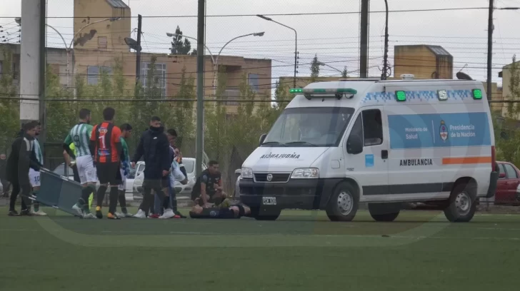 ¿Cómo está Enzo Mackenzie? El jugador de Independiente (PSJ) que fue retirado por una ambulancia