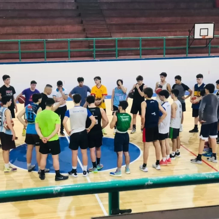 Juegos Binacionales de la Araucanía: la preselección de básquet de Santa Cruz entrenó en Caleta Olivia