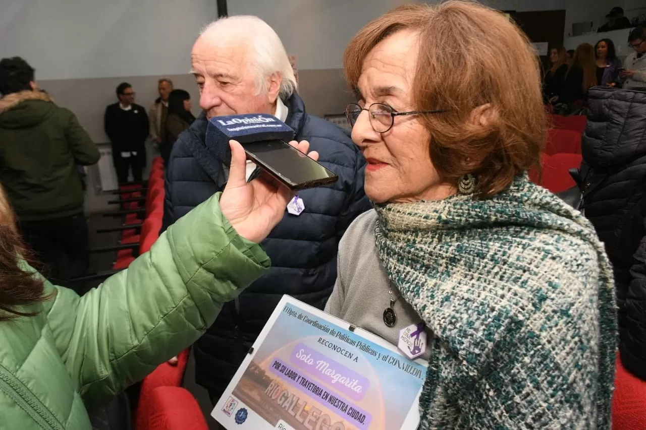 Reconocieron la labor y trayectoria de Margarita Soto, histórica locutora de LU12