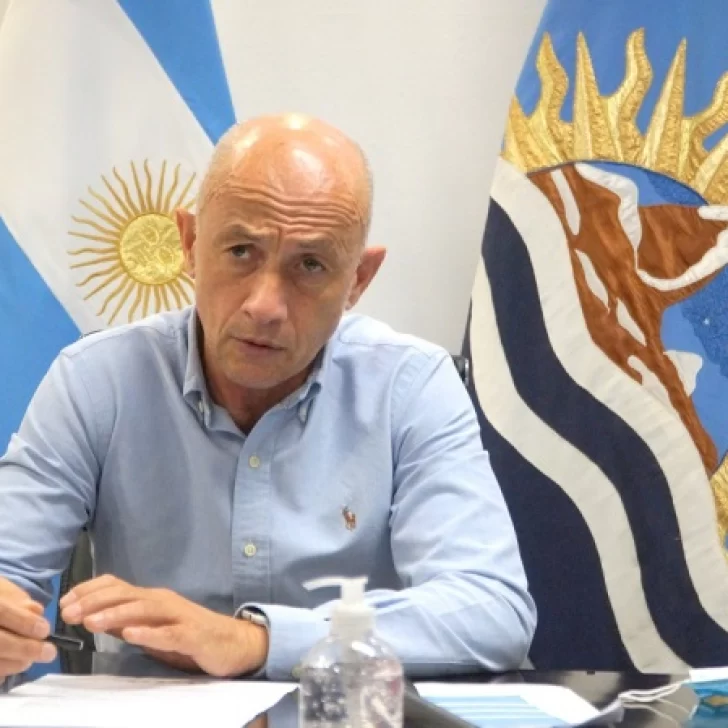 Fernando Cotillo anunció el pago del aguinaldo tras la reunión con Alicia Kirchner