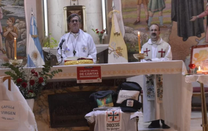 El obispo lanzó la colecta anual de Cáritas en Santa Cruz