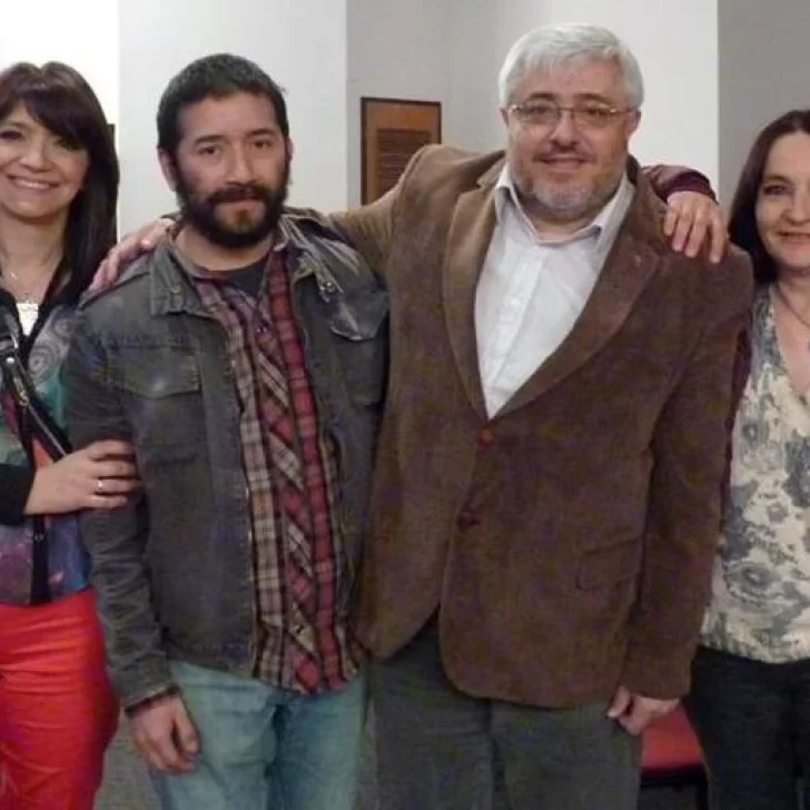 Contraviento en la Feria Internacional del Libro: “La obra ubica a Santa Cruz en el mapa de la historia de la clase obrera” Contraviento en la Feria Internacional del Libro: “La obra ubica a Santa Cruz en el mapa de la historia de la clase obrera”