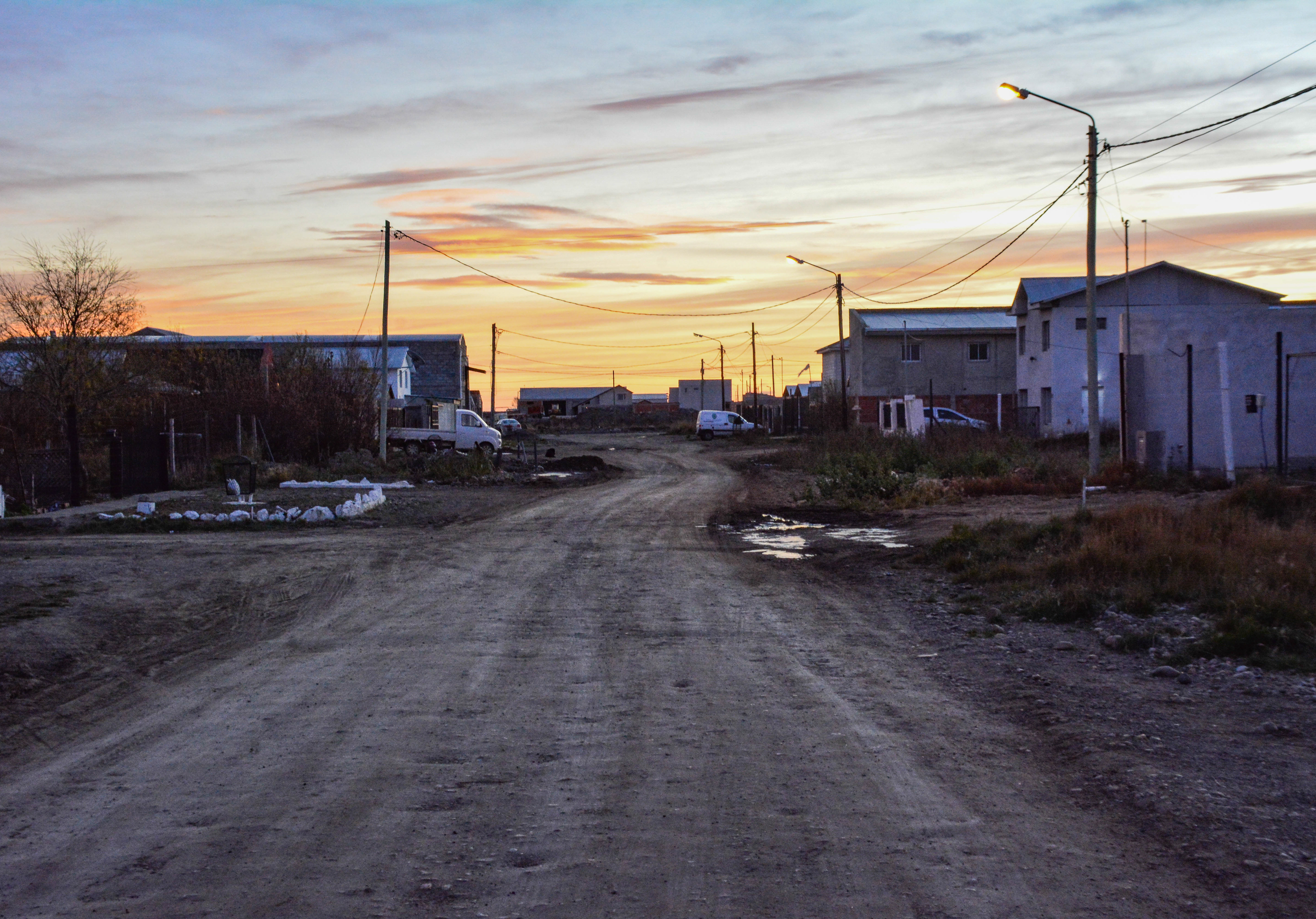 Avanzan los servicios en El Faro: se reanuda la obra para cloacas Avanzan los servicios en El Faro: se reanuda la obra para cloacas