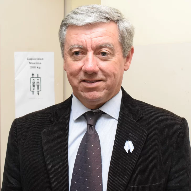 Jorge Arabel asume al frente de Servicios Públicos Jorge Arabel asume al frente de Servicios Públicos