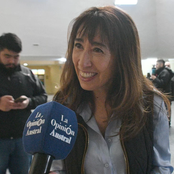 Roxana Reyes quedó tercera en las elecciones y evitó dar declaraciones