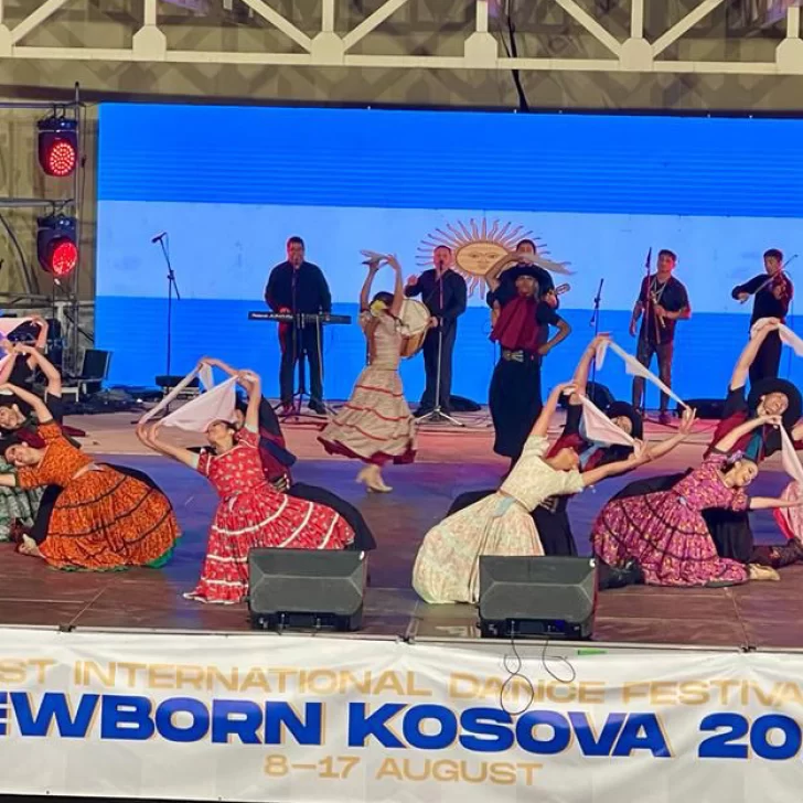 Ballet Internacional de Santa Cruz fue premiado en Viti y compite en Pristina Ballet Internacional de Santa Cruz fue premiado en Viti y compite en Pristina