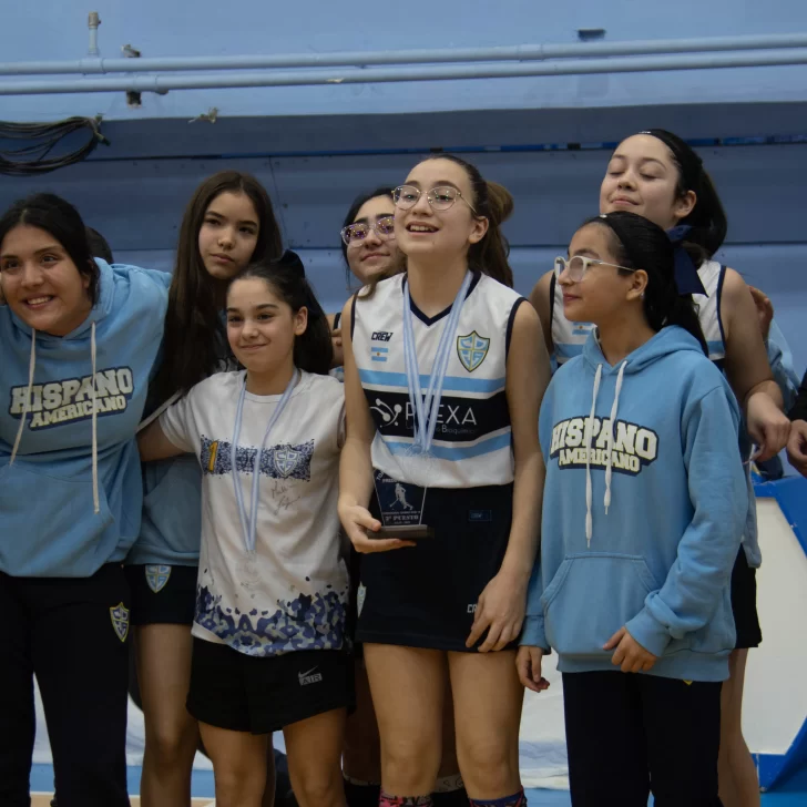 Las M 30 de Boxing y la Sub 14 de Hispano Americano ganaron la V edición del torneo de hockey