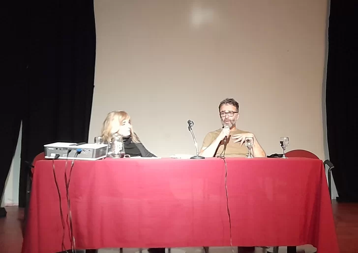 Martínez Siccardi: “Es una novela que reivindica a los pueblos originarios”