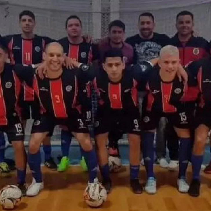 Magu Futsal de Perito Moreno y Camioneros de Caleta Olivia en el podio de la Copa de Oro en Trelew Magu Futsal de Perito Moreno y Camioneros de Caleta Olivia en el podio de la Copa de Oro en Trelew