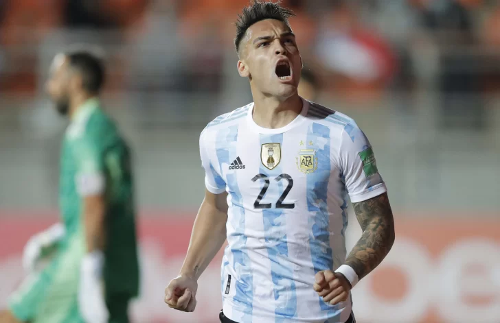 Sin “Leo”, pero con “Fideo” Di María, Argentina le ganó a Chile 2 a 1