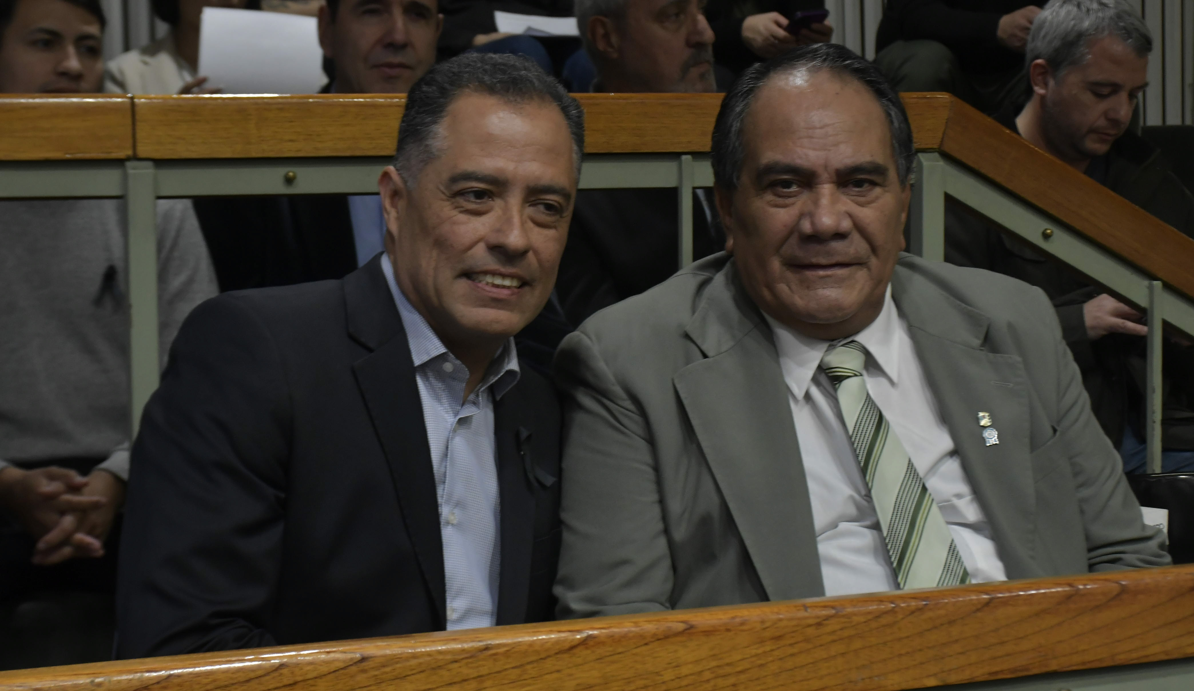 Julián Carrizo juró como diputado en la Legislatura de Santa Cruz en reemplazo de Matías Mazú Julián Carrizo juró como diputado en la Legislatura de Santa Cruz en reemplazo de Matías Mazú