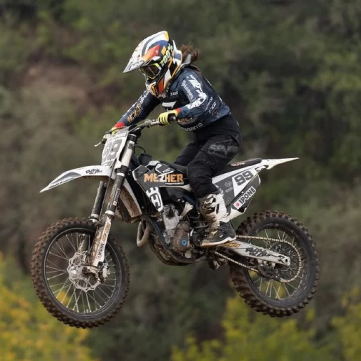 Jazmín Rutherford junta fondos para correr en el Latinoamericano de motocross en Colombia