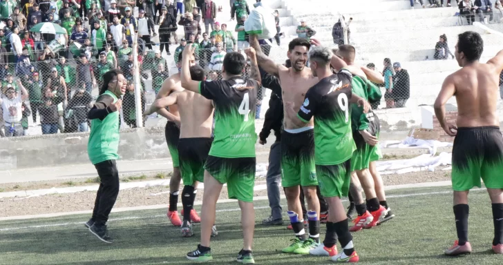 Marcos Robledo, DT de Camioneros de Caleta Olivia: “Nuestro objetivo es la plaza del Regional”