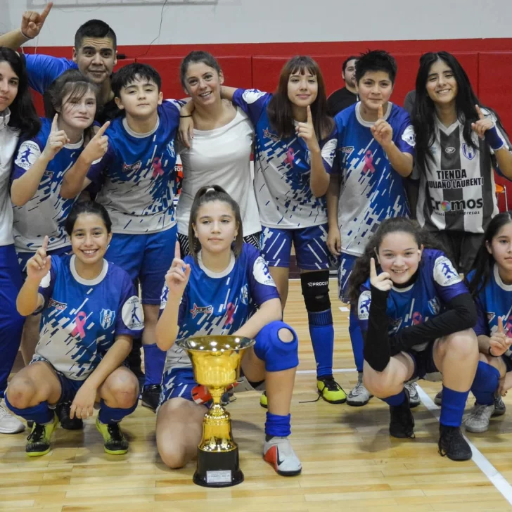 Catamarca FC se alzó con las dos copas en el Regional de Futsal Femenino en Río Gallegos