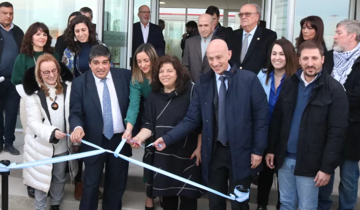 Alicia Kirchner inauguró el Hospital Modular de Caleta Olivia