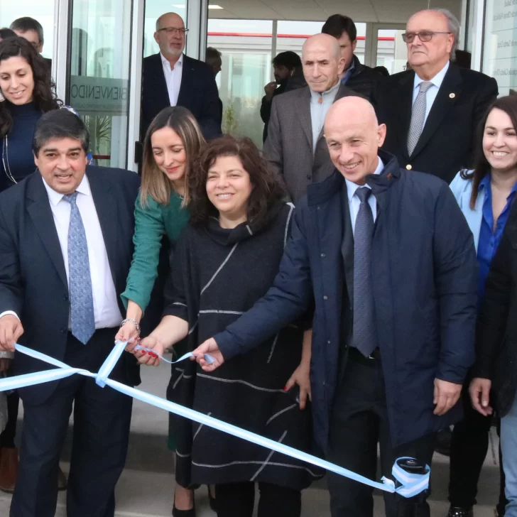 Alicia Kirchner inauguró el Hospital Modular de Caleta Olivia