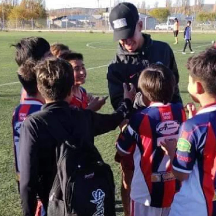 Juan Gauto visitó a las inferiores de San Lorenzo de Perito Moreno Juan Gauto visitó a las inferiores de San Lorenzo de Perito Moreno