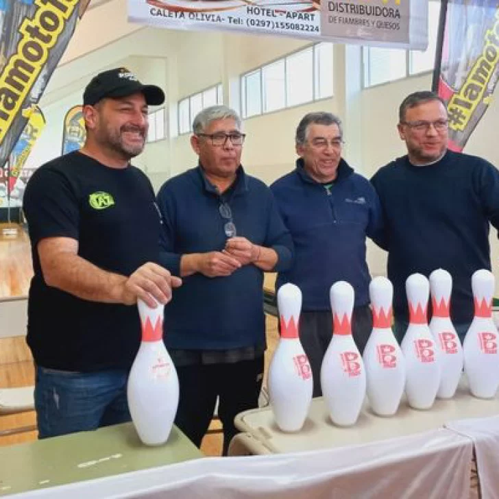 Presentaron en Caleta Olivia, el nuevo juego de pinos para Amigos del Bowling CO