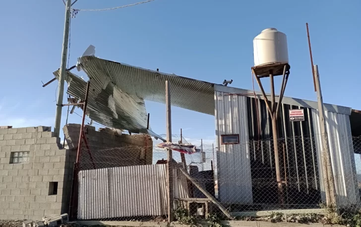 Lo que dejó el viento: voladuras de techos, caídas de palmas y cortes ...