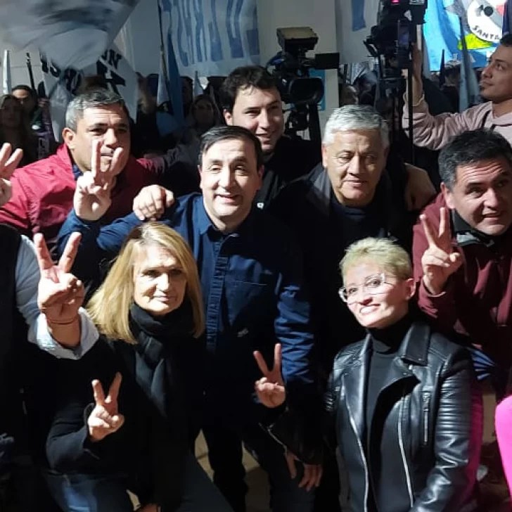 Pablo Grasso sigue de recorrida en la zona norte de Santa Cruz: “Hay que cambiar la política educativa”