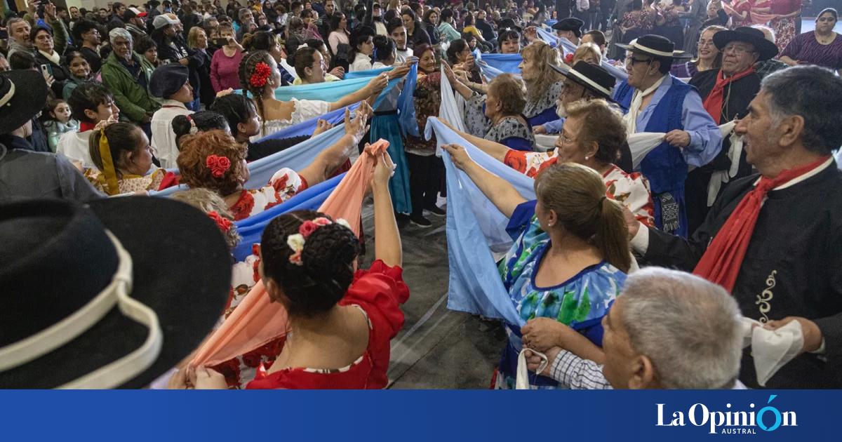 Santa Cruz participó de la gran fiesta por el Día Mundial del Folclore ...