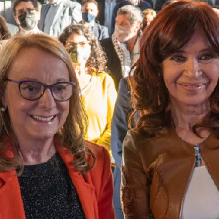 Alicia Kirchner advirtió que “se viene una marea” popular contra la persecución judicial a Cristina Fernández Alicia Kirchner advirtió que “se viene una marea” popular contra la persecución judicial a Cristina Fernández