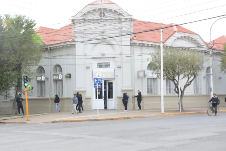 Cuándo cobro Anses: qué jubilados, pensionados y beneficiarios de AUH y otros bonos cobran este viernes 21 de enero