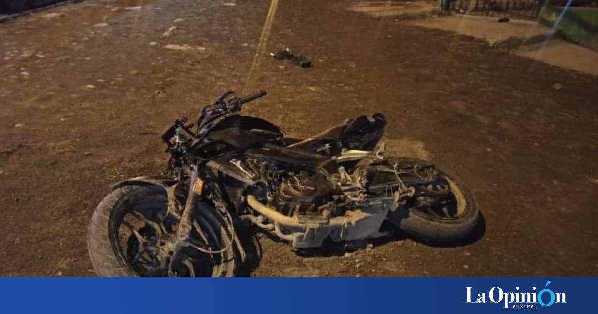 Dos heridos graves tras un choque entre una camioneta y una moto en El ...