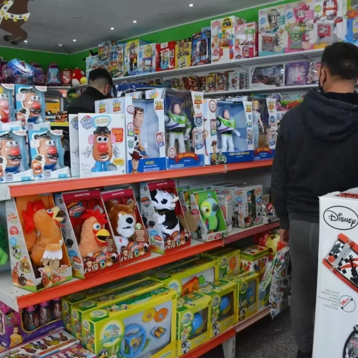 Día del Niño, importaciones y suba del dólar: ¿Cuánto cuesta un juguete en Río Gallegos? Día del Niño, importaciones y suba del dólar: ¿Cuánto cuesta un juguete en Río Gallegos?