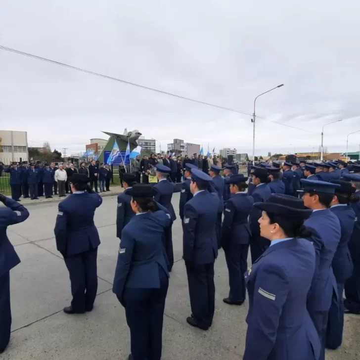 La Fuerza Aérea Argentina conmemoró en Río Gallegos el 40° aniversario de su Bautismo de Fuego La Fuerza Aérea Argentina conmemoró en Río Gallegos el 40° aniversario de su Bautismo de Fuego