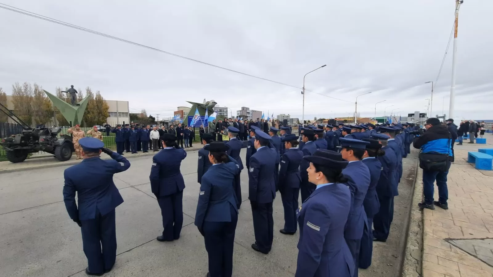 La Fuerza Aérea Argentina conmemoró en Río Gallegos el 40° aniversario de su Bautismo de Fuego La Fuerza Aérea Argentina conmemoró en Río Gallegos el 40° aniversario de su Bautismo de Fuego