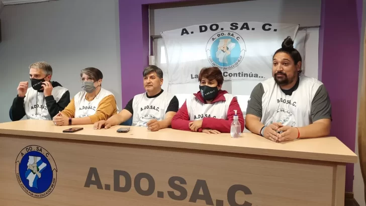 ADOSAC convocó a un paro de 24 horas y AMET de 48 horas para esta semana