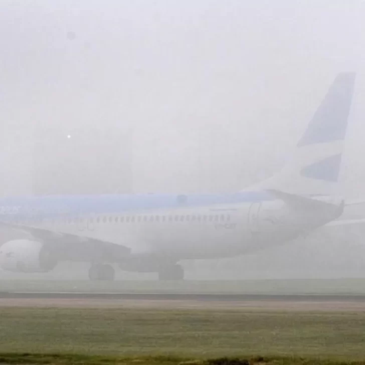 Hubo demoras en Aeroparque y vuelos desviados como consecuencia de la niebla