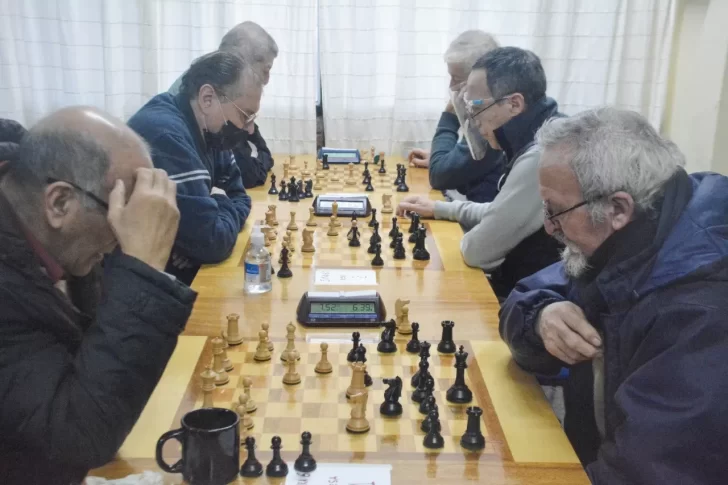 Más de 40 ajedrecistas compitieron por el aniversario del Centro de Retirados y Jubilados de la Policía de la provincia Santa Cruz