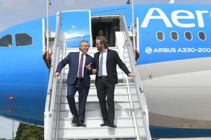 Alberto Fernández llegó a París para reunirse con Emmanuel Macron