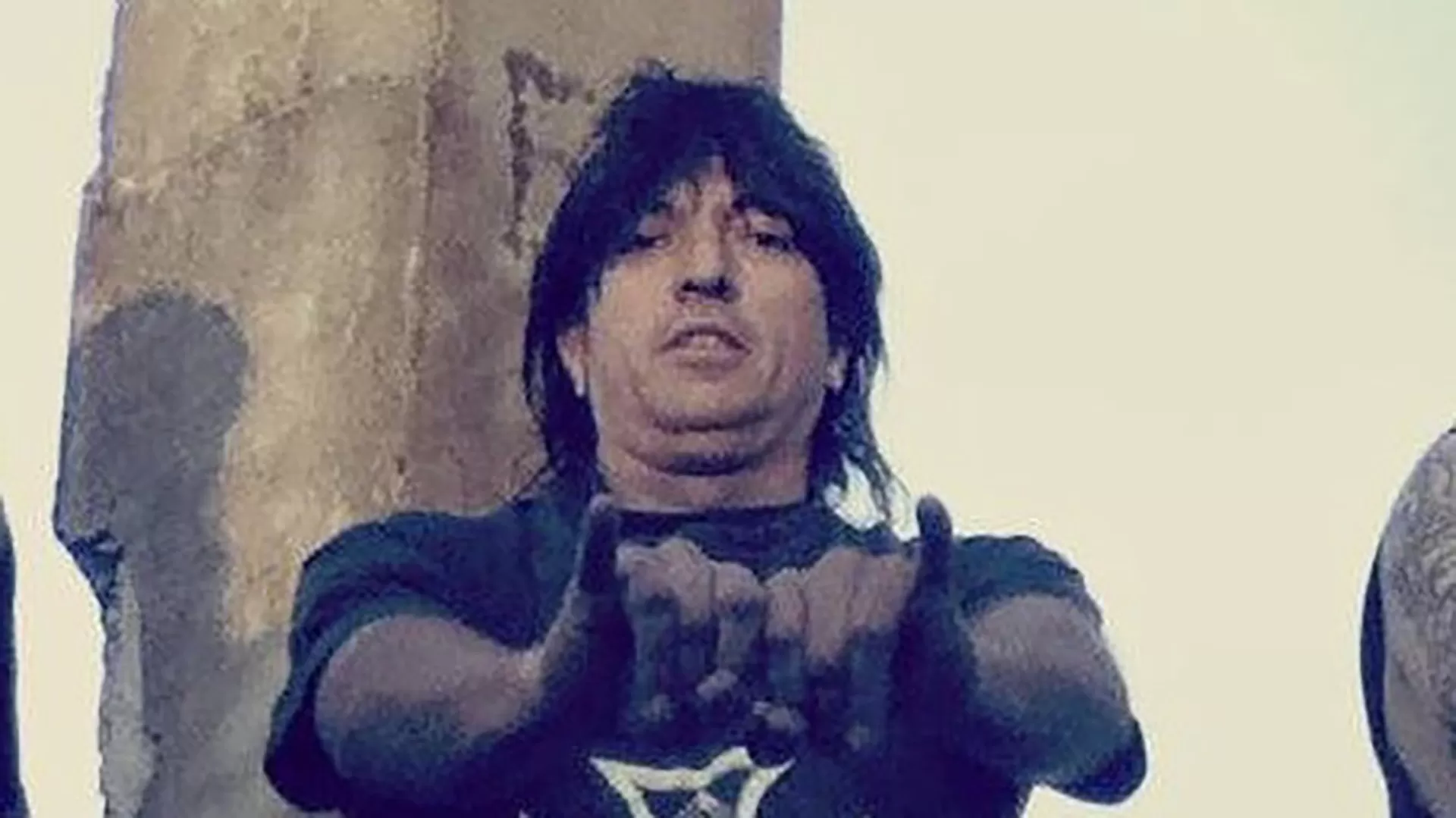 Detuvieron en Chubut al ex baterista de Hermética, acusado de abusar de una joven con discapacidad Detuvieron en Chubut al ex baterista de Hermética, acusado de abusar de una joven con discapacidad