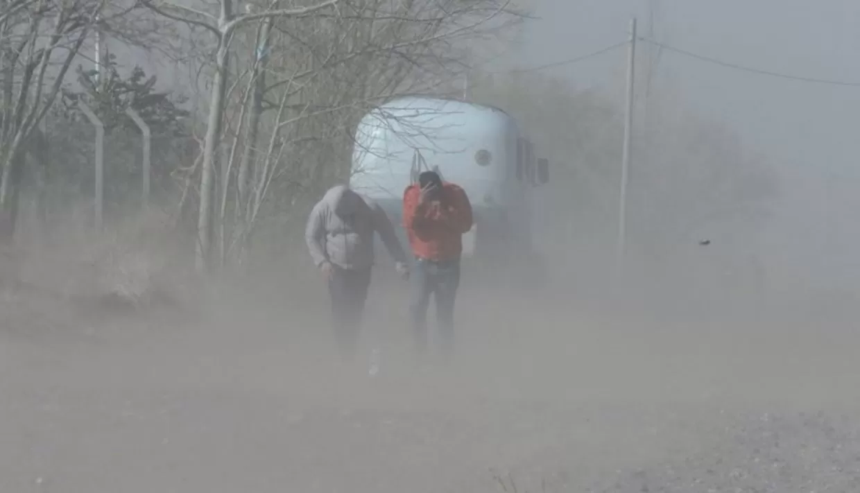 Emergencia Climática en Caleta Olivia: albergues habilitados, restricciones vehiculares y asueto administrativo 