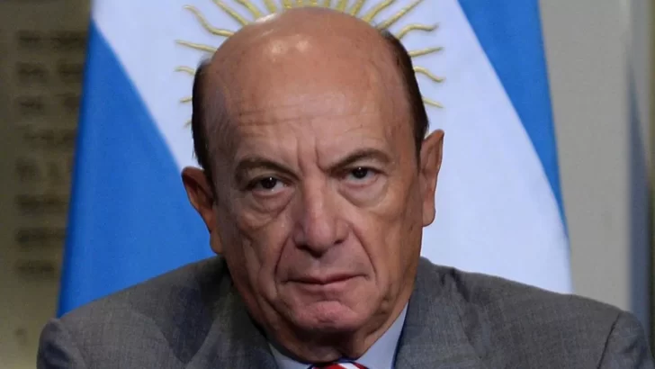 Revocaron el sobreseimiento de Alfredo Coto por la causa del arsenal