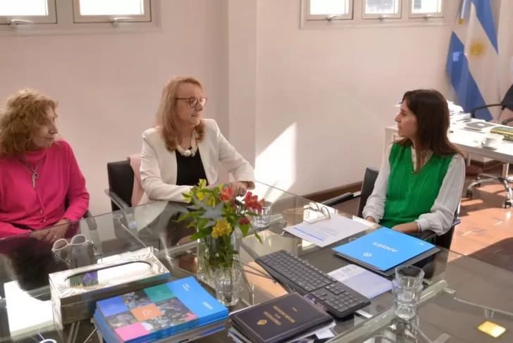 Alicia Kirchner se reunió con Fernanda Raverta para abordar la situación de ANSES en Santa Cruz