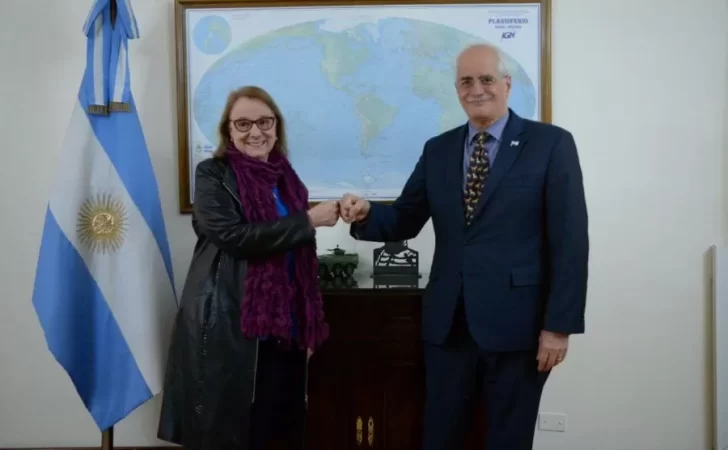 Avanza el traspaso del predio de la Armada Argentina para construir un microestadio en Río Gallegos