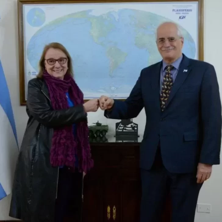 Avanza el traspaso del predio de la Armada Argentina para construir un microestadio en Río Gallegos
